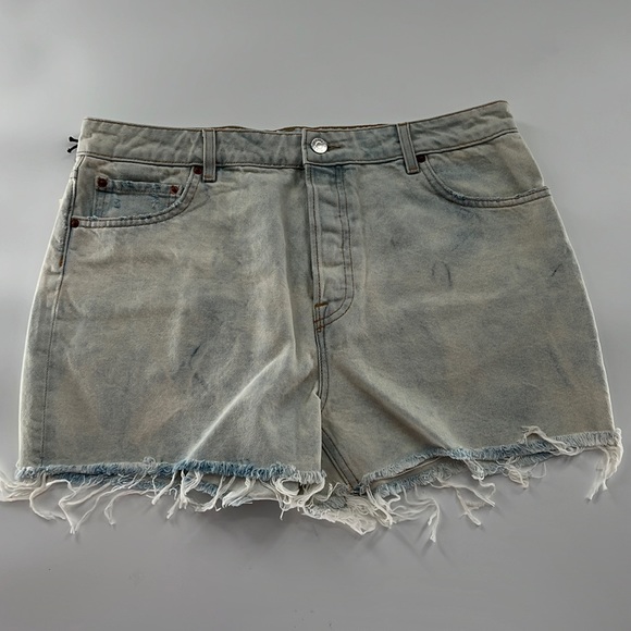 ⭐️ GRLFRND Helena High Rise Cut Off Short